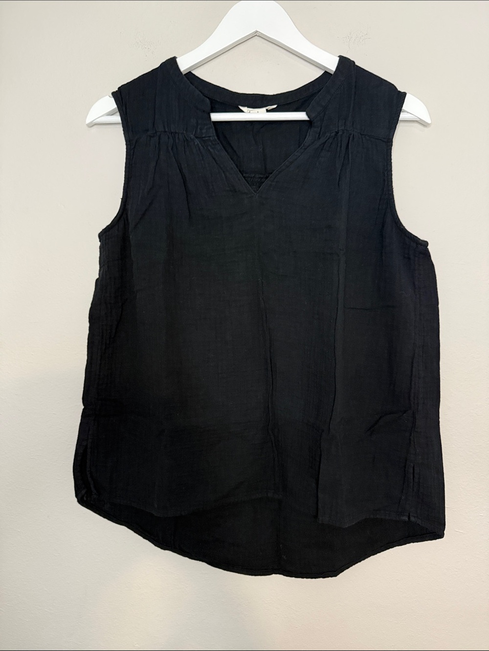 CASLON Sleeveless Black V-Neck Women’s Top [PH0862]